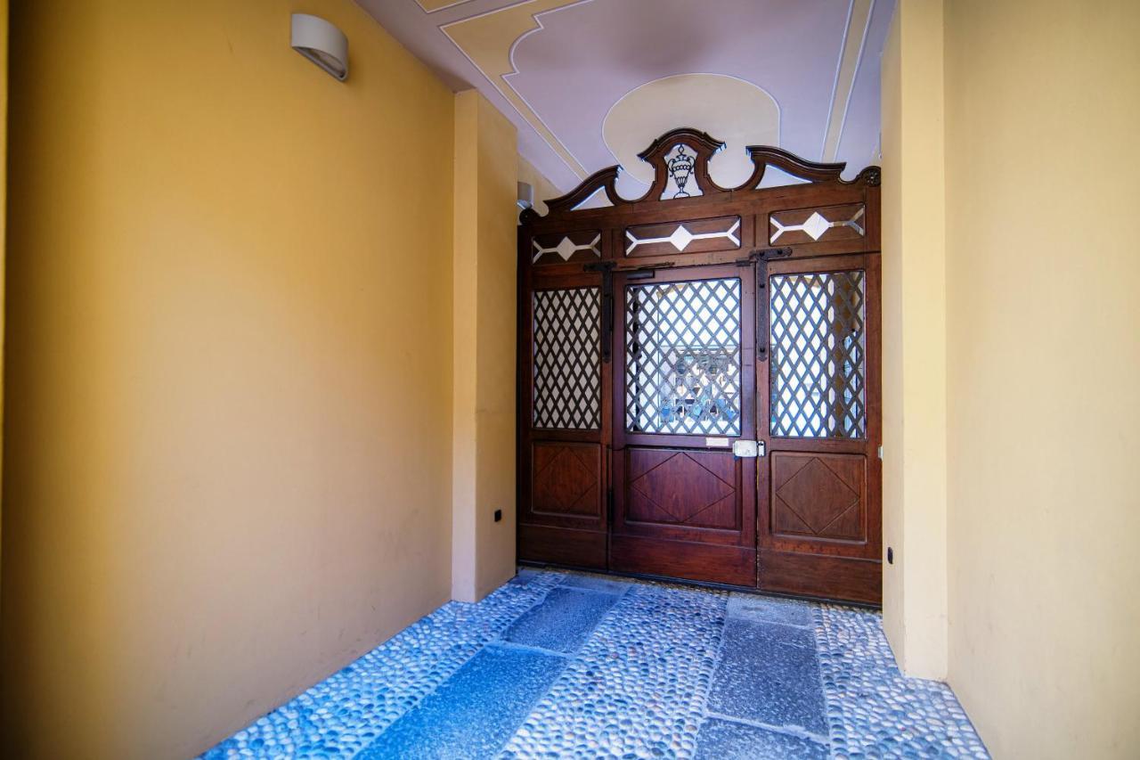 Sky Attic 72 - The House Of Travelers Apartment Como Luaran gambar