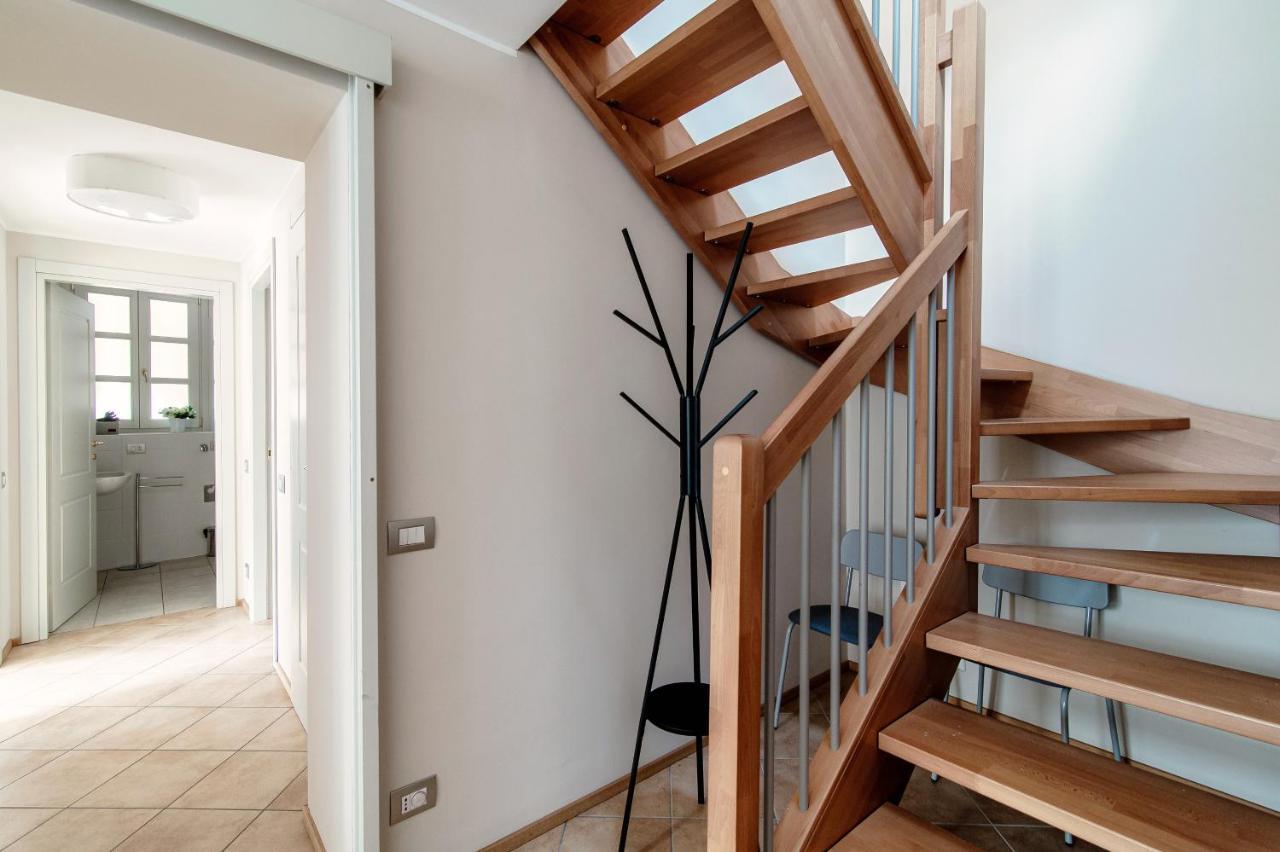Sky Attic 72 - The House Of Travelers Apartment Como Luaran gambar