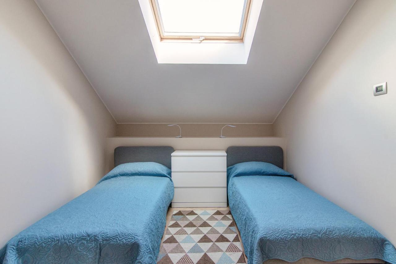 Sky Attic 72 - The House Of Travelers Apartment Como Luaran gambar