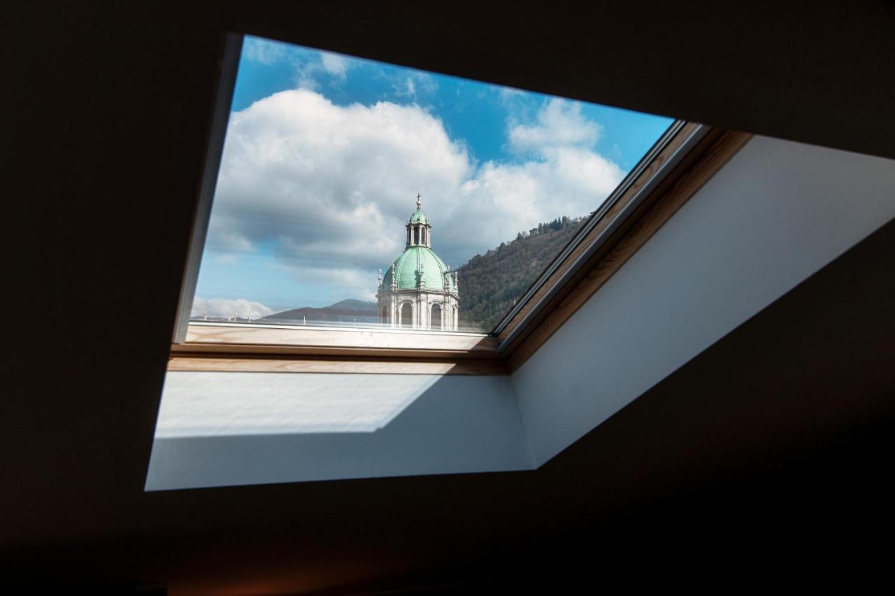 Sky Attic 72 - The House Of Travelers Apartment Como Luaran gambar