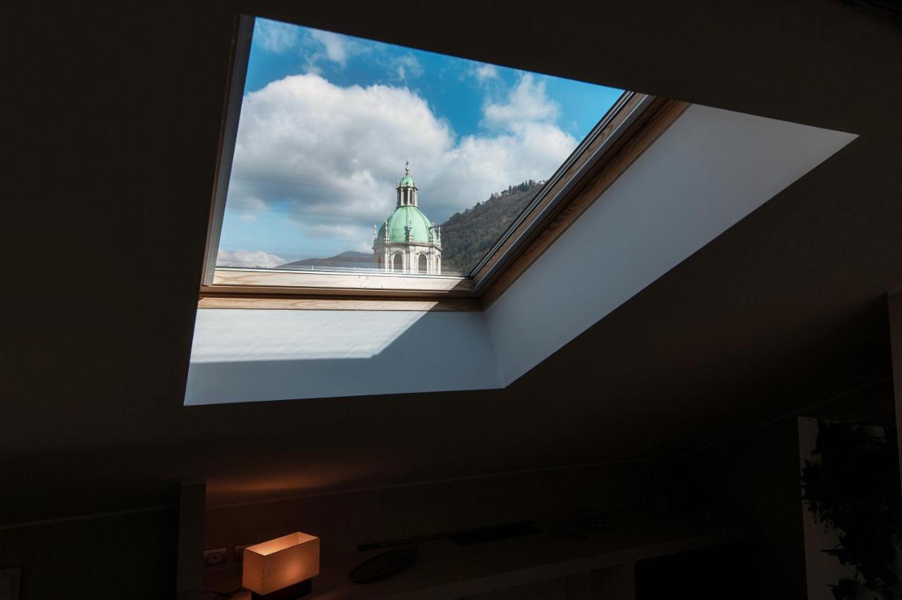 Sky Attic 72 - The House Of Travelers Apartment Como Luaran gambar