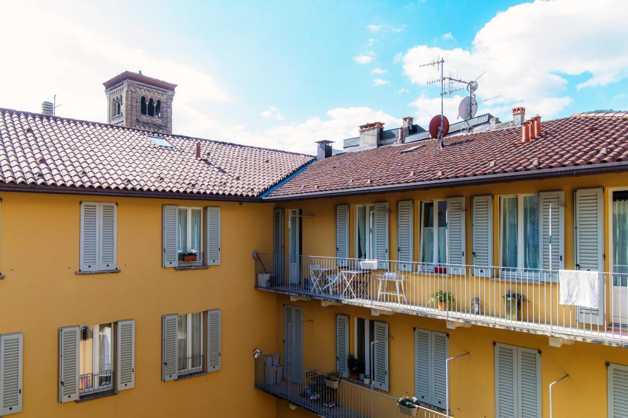 Sky Attic 72 - The House Of Travelers Apartment Como Luaran gambar