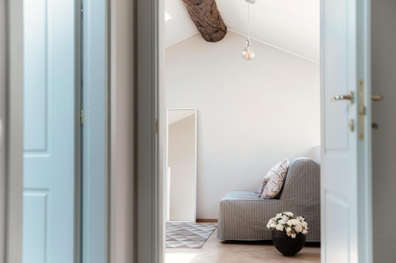 Sky Attic 72 - The House Of Travelers Apartment Como Luaran gambar